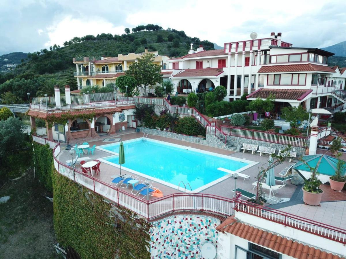 Casa Vacanze Villa Pellegrino Салерно Экстерьер фото