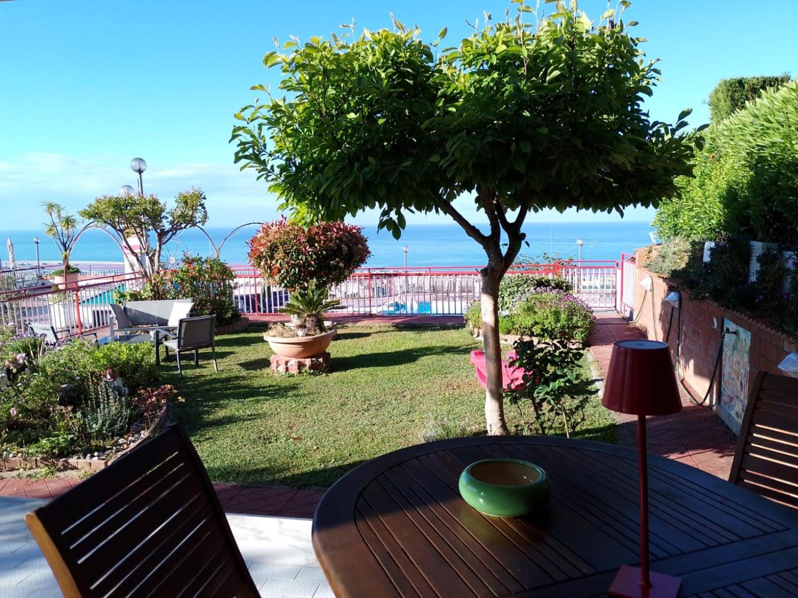 Casa Vacanze Villa Pellegrino Салерно Экстерьер фото